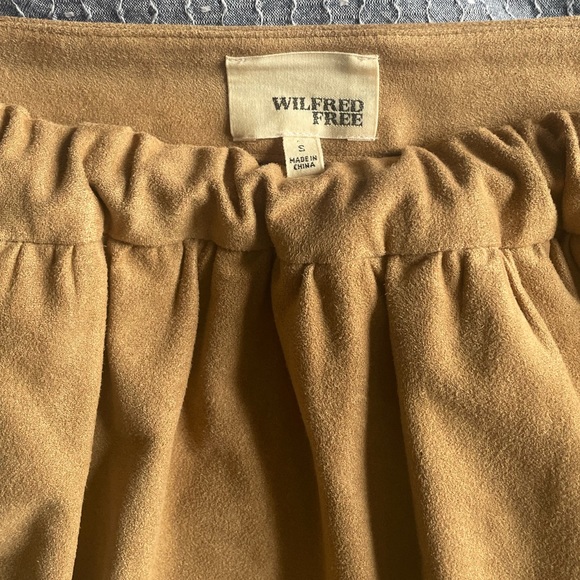Wilfred Free Faux Suede Mini Skirt - Picture 4 of 6